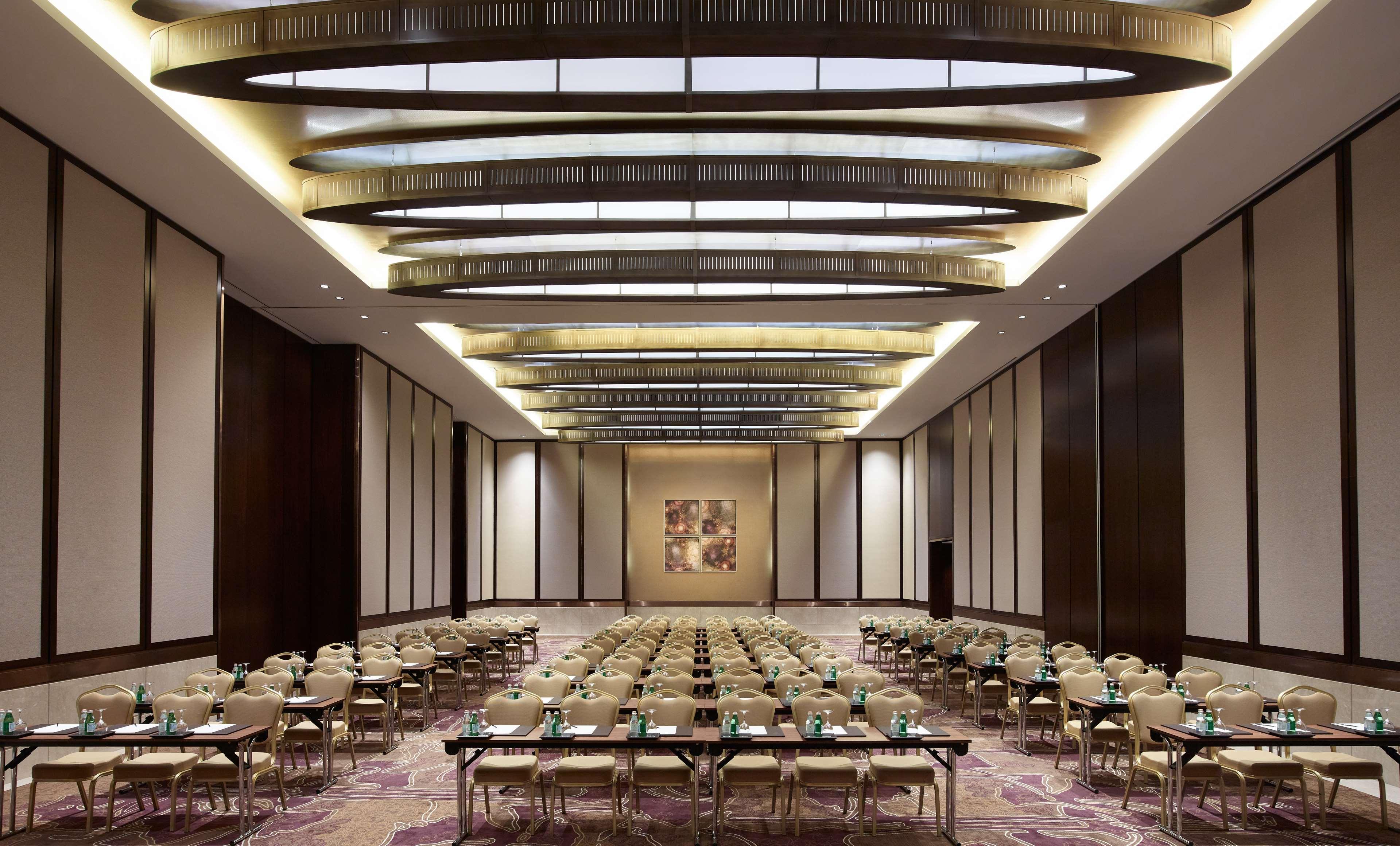 스위스오텔 알 구라이르 두바이 호텔 외부 사진 The Grand Ballroom